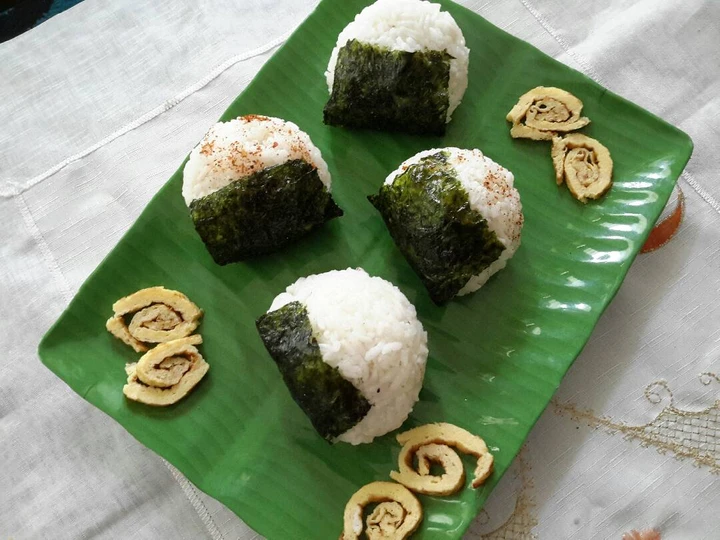 Langkah Mudah untuk Membuat Resep  Onigiri Sang Ketua (#postingrame2_nasi) yang Lezat, Bisa Manjain Lidah