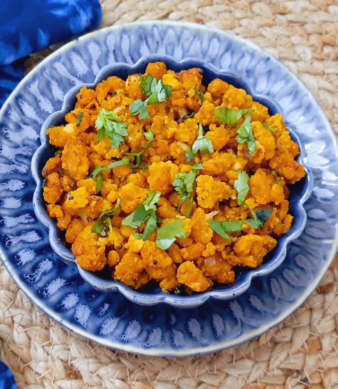 Spicy Gram Flour Sabzi (Recipe In Hindi)