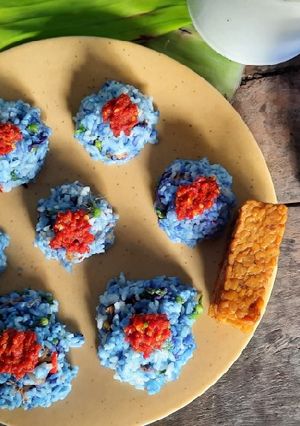 Foto resep Bola Nasi Biru Bunga Telang