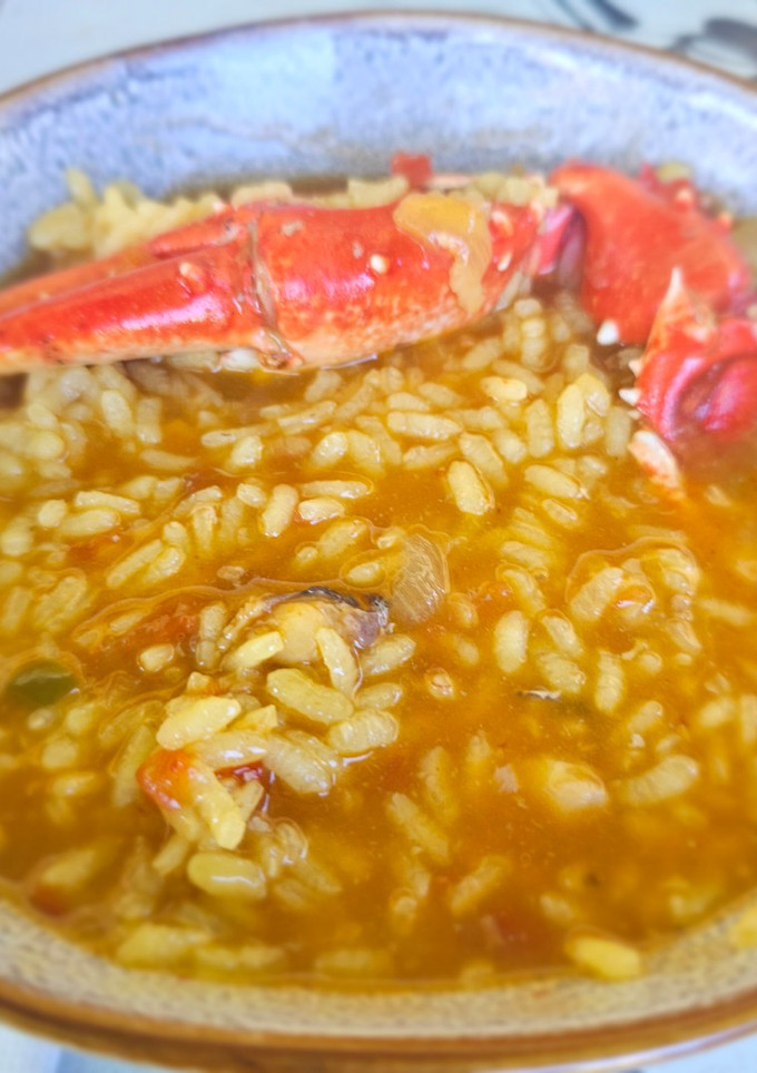 Una foto de Arroz caldoso de bogavante
