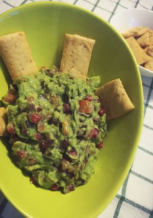 Foto principal de Guacamole mexicano con pico de gallo y granada