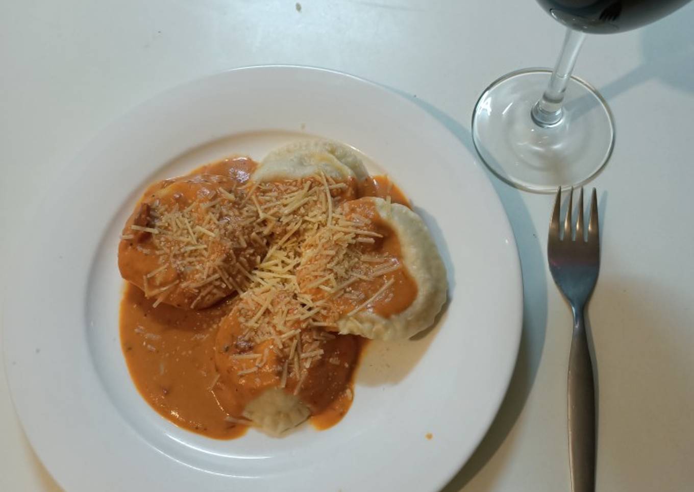 Tortelloni with ham and cheese / Sorrentino