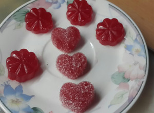 Una foto de Gomitas o bombones de gelatina 🍓🍑🍒🍉