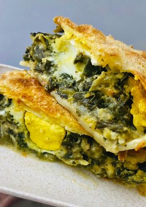 Una foto de 🥟EMPANADA🥟 DE 🥬VERDURA, HUEVO🥚Y QUESO 🥬🥚🧀🧅