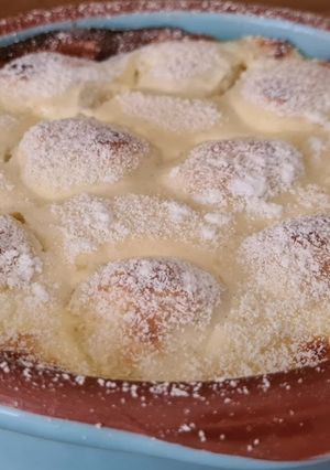 Glutén- és laktózmentes tejfölben sült túrógombóc recept fotója
