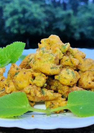 A picture of Onion Ajwain Pakoda.