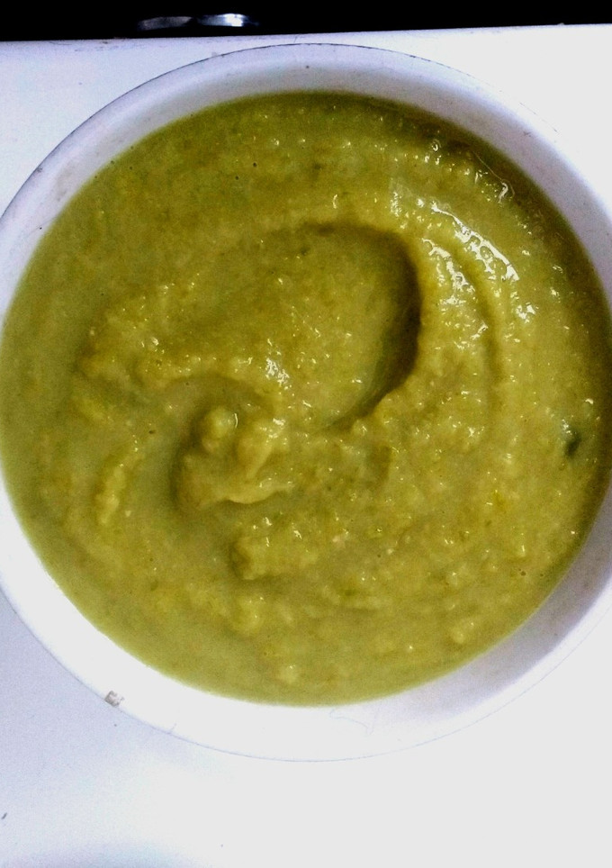 Una foto de Sopa crema de arvejas, hiper gasolera, fácil y saludable, dos ingredientes
