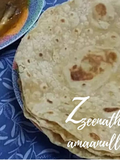 A picture of Tawa Rotis or Chapatis.