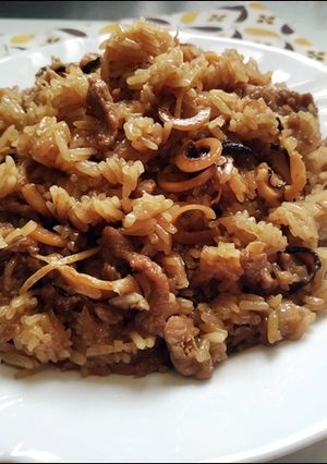 香菇肉絲油飯 的食譜成品照片