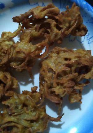 A picture of Onion fritters.