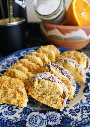 Una foto de Cookies y/o tapitas de Naranja y coco
