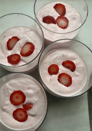 Una foto de El yogur de fresas, por favor!!