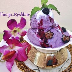 A picture of Blueberry ice cream.