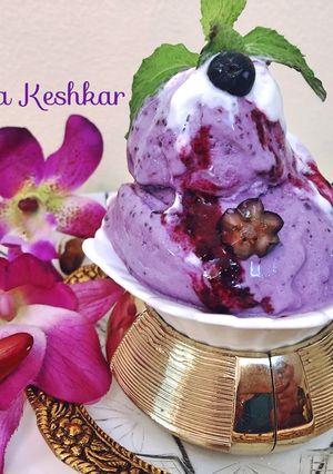 A picture of Blueberry ice cream.