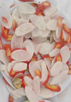 सलाद (salad recipe in Hindi) रेसिपी मुख्य फोटो