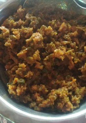 A picture of Bittergaurd Rind karele ka chilka.
