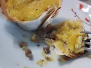Una foto de pastelera de choclo
