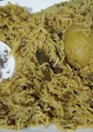 A picture of Saabit moong dal pulao.
