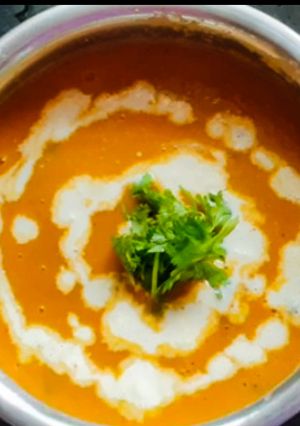 A picture of Creamy capsicum gravy restaurant style.