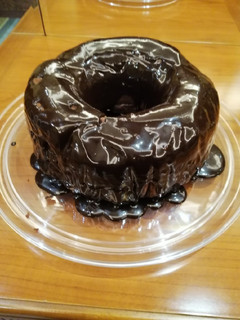 صورة لوصفة كيك شوكولاته مع صوص شوكولاته chocolate cake with chocolate sauce