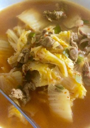 Hình của món Canh kim chi bò.