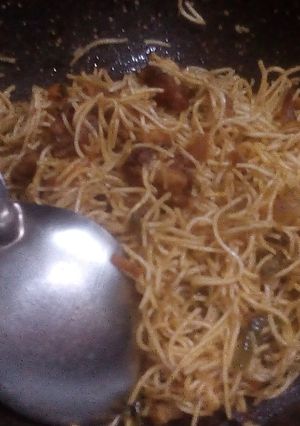 A picture of Mixed chow mein.