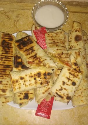A picture of Syrian Chicken Shawarma.