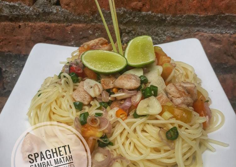 Bagaimana Membuat Spagheti Sambal Matah yang Bisa Manjain Lidah