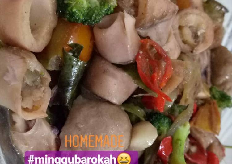 Brokoli cumi bakso saos tiram