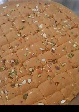 मोहनथाल (Mohanthal recipe in hindi) रेसिपी मुख्य फोटो