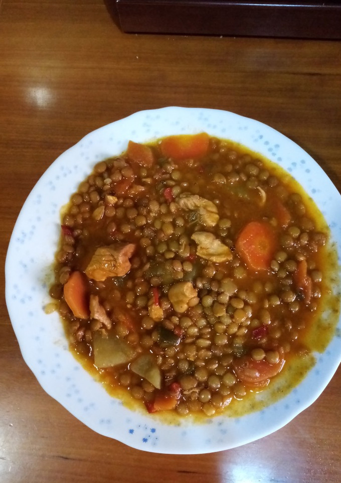 Una foto de Lentejas con pollo