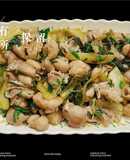 Lòng heo xào dưa (lòng già xào dưa)