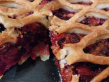 Pastel de arándanos rojos y nueces