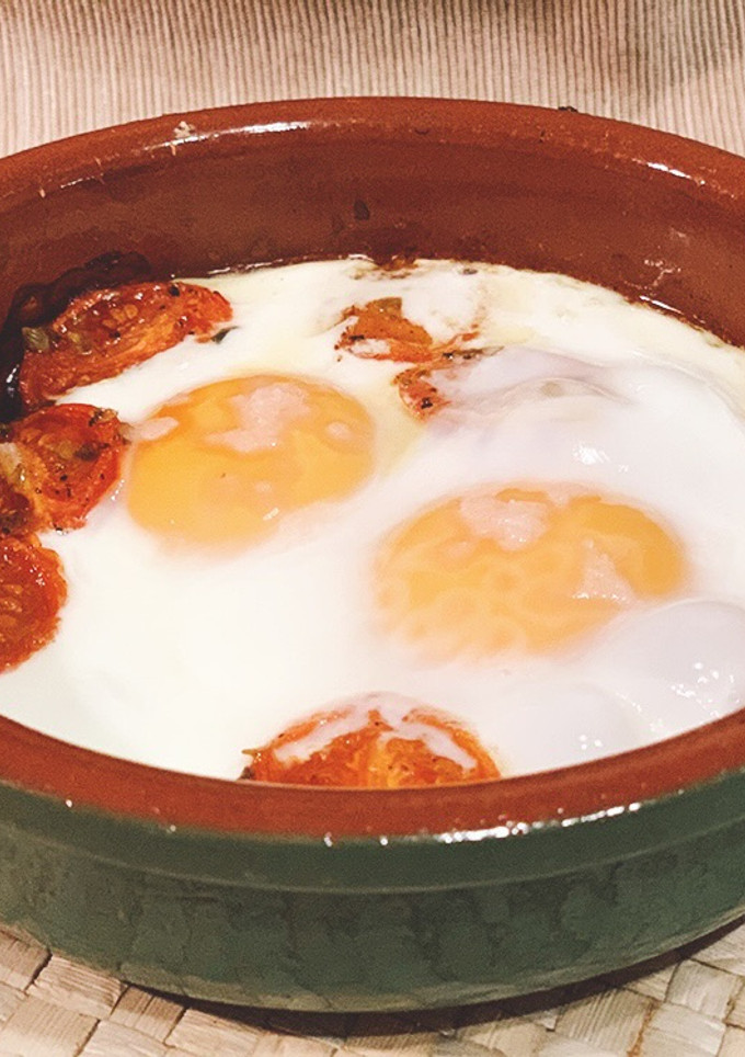 Una foto de Cherrys con huevos al horno