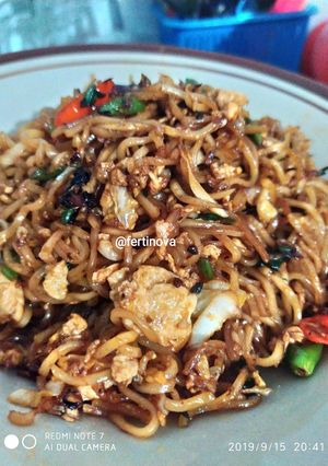 Foto resep Mie goreng (merek sukses)