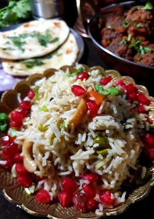 A picture of Kashmiri pulao.