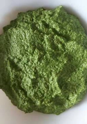 A picture of Green peanut chutney.