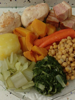 Una foto de Puchero con acelgas