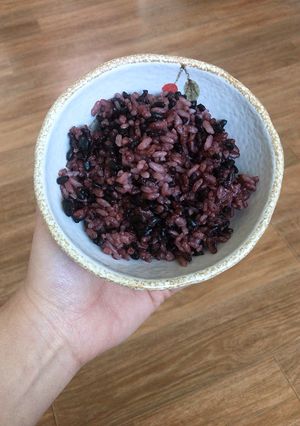 Hình của món Cơm trộn gạo lứt đen.