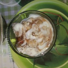A picture of Dahi Bhalle.