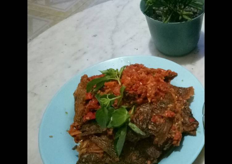 Sambal merah ikan nila