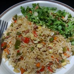 A picture of Garlic veggie fried rice❤.