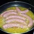 Salchichas de carne al vino