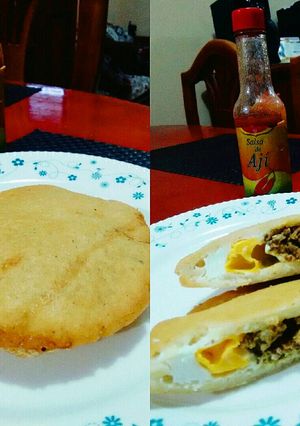 Una foto de Arepa huevo