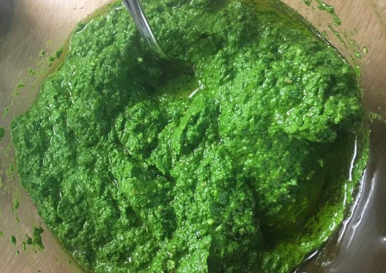 Recipe of Award-winning Spinach and Basil Pesto