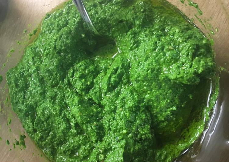 Spinach and Basil Pesto