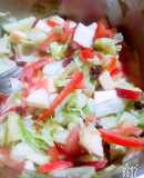 Ensalada César de fruta y verdura