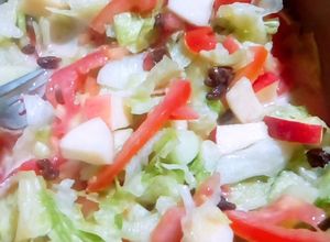 Una foto de Ensalada César de fruta y verdura