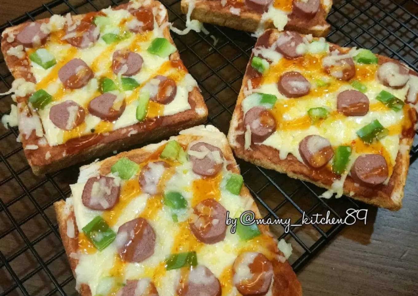 Mini Pizza (Roti yang dibuat di kebun)