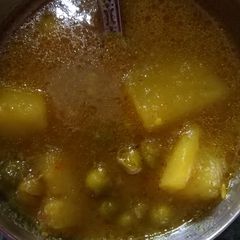A picture of Aloo matar veg.